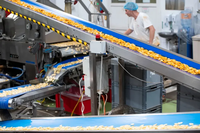 Gyorsabban nő a jól keresők bére, mint a szegényebbeké