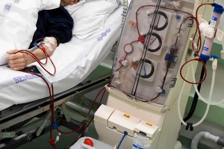 Nincs elég vesedonor és nővér, néha pedig dialízis közben romlanak el a gépek