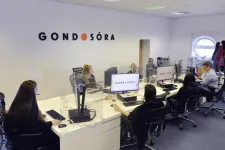 Közéleti hírlevelet ajánlanak a Gondosóra használóinak egy emailben, amely a kormány munkáját dicséri