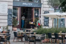 Lebuzizta a budai bisztró felszolgálója a Pride után, feljelentette a helyet a nő