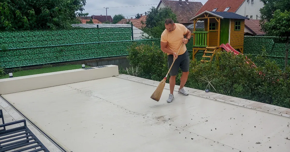 Krisztián családját évek óta rázta a kertjükben lévő medencék vize, harcolnia kellett az áramszolgáltatóval, hogy kiderüljön az igazság