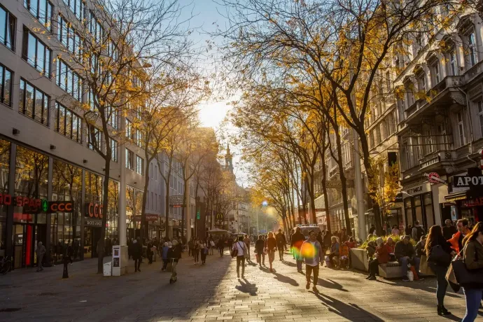 A Mariahilfer Straße Bécsben – Fotó: Babaroga / Shutterstock