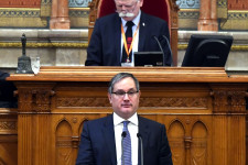 270 milliárdot osztogat el idén a kormány, és ez még csak a bemelegítés