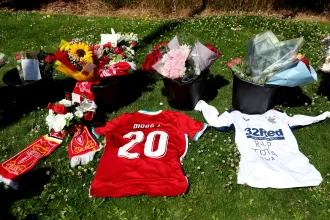 Súlyos tragédia vagy a legnagyobb tisztelet jele, ha egy focista mezszámát visszavonultatják