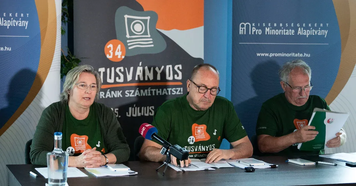Magyar Pétert idén sem hívták meg Tusványosra, pedig ő szívesen felmenne a színpadra Orbánnal vitatkozni
