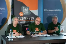 Magyar Pétert idén sem hívták meg Tusványosra, pedig ő szívesen felmenne a színpadra Orbánnal vitatkozni