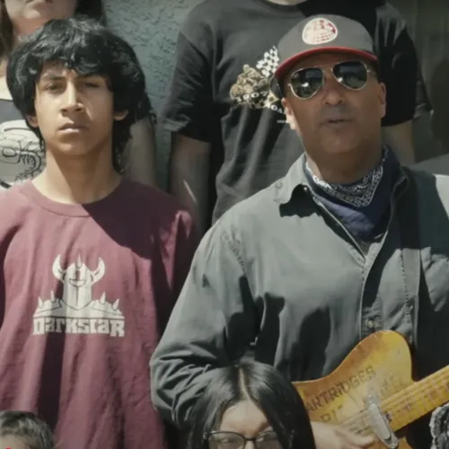 Tom Morello kiadott egy új számot, amivel az Egyesült Államokban zajló deportálások ellen tiltakozik