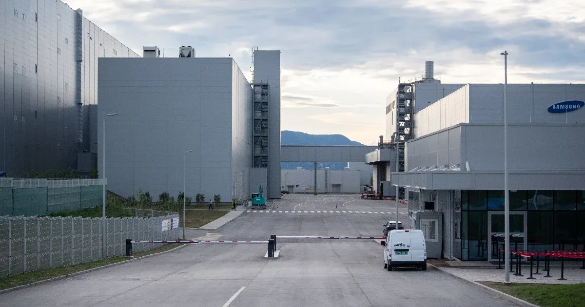 Vádat emeltek a gödi akkugyárban súlyosan megégett villanyszerelő ügyében