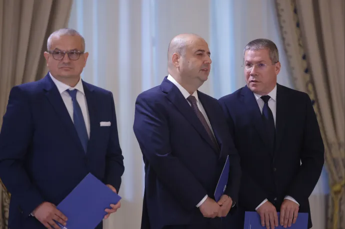 Asztalos Csaba, Mihai Busuioc és Dacian Cosmin Dragoș letette alkotmánybírói esküjét