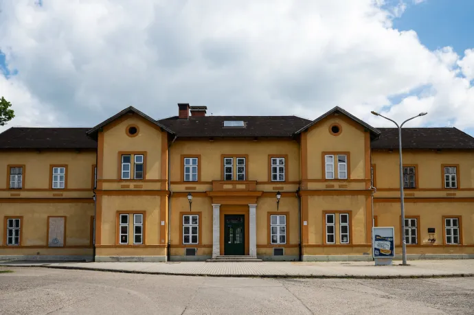 Rosszul lett egy utazni készülő férfi a tatai vasútállomáson, újra kellett éleszteni