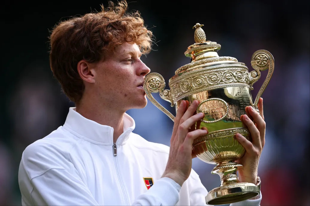 Sinner visszavágott Alcaraznak, megnyerte az izgalmas wimbledoni döntőt