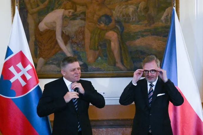 A cseh miniszterelnök levélben kérte Ficót, hogy ne blokkolja az Oroszország elleni szankciós csomagot