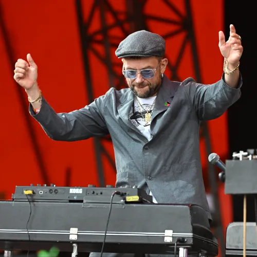 Damon Albarn a Müpát szidta, és az autokratikus európai jobboldalhoz hasonlította az egyik szervezőt egy hamburgi koncerten