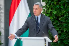 Nyilvános posztban ment neki Lázár a kormányközeli Indexnek