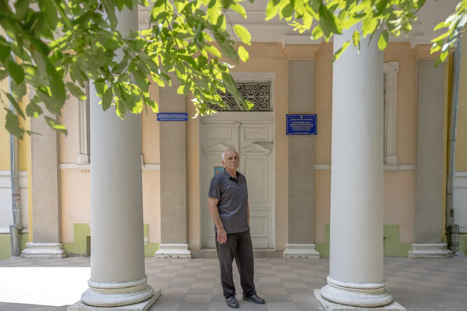 A nagylázi Plotényi-kastélyban ma művészeti iskola működik – Fotó: Ivándi-Szabó Balázs / Telex