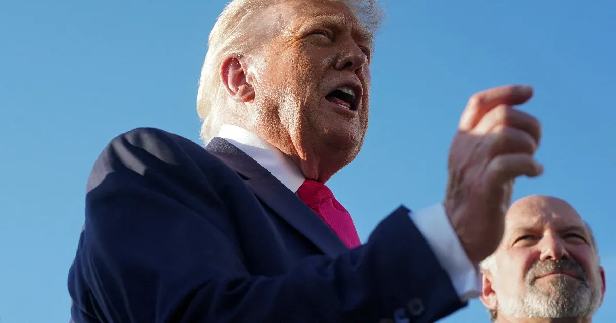„Trump szerint Epstein ügyével kapcsolatos információkat kellene nyilvánosságra hozni” „Trump szerint Epstein ügyével kapcsolatos információkat kellene nyilvánosságra hozni”