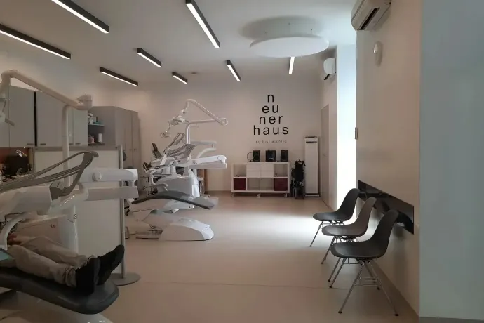 The Neunerhaus in Vienna, complete with a dentist's office and a veterinarian – Photo: Christoph Liebentritt / Neuerhaus