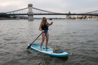 Borulok vagy nem borulok? Városnézés vízen állva
