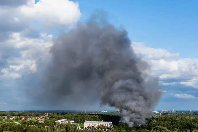 A leégett nagyszínpad ellenére is megtartják a belgiumi Tomorrowland zenei fesztivált