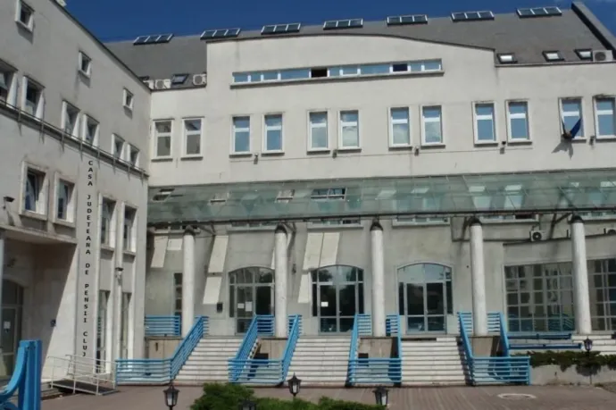 Szeptembertől már a 3000 lejes nyugdíj feletti részre is fizetni kell az egészségügyi járulékot