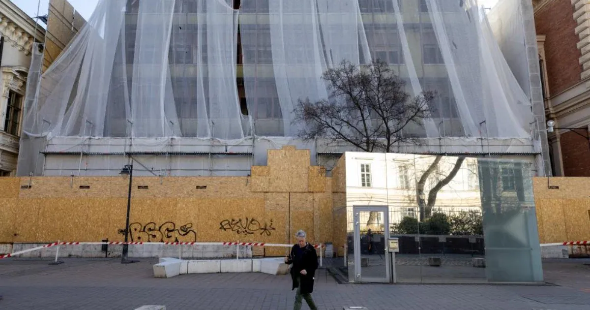 Hvg: az éjszakai Közlönyben hirdette ki a kormány, hogy semmilyen építési szabályt nem kell figyelembe venni a Pázmány Campusnál