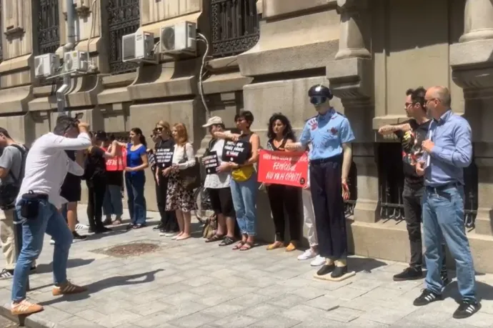 A Declic a Prahova megyei rendőrfőnök leváltását követeli egy 22 éves nő brutális meggyilkolása után