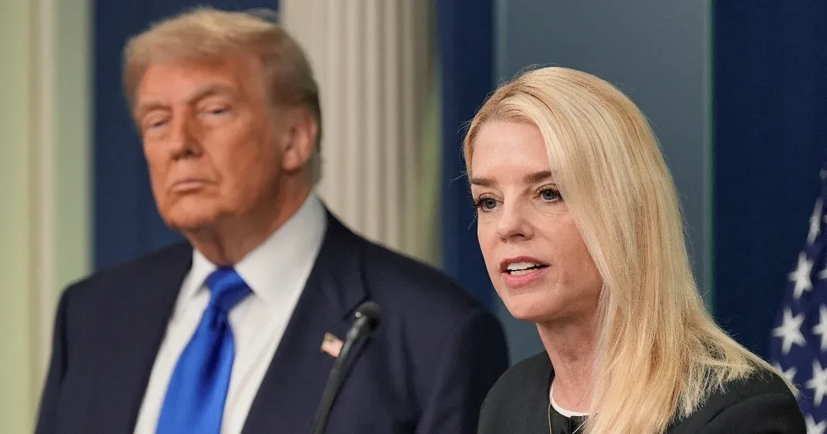 Epstein-ügy: Trump utasította Pam Bondi igazságügyi minisztert, hogy mutassanak be még több vallomást