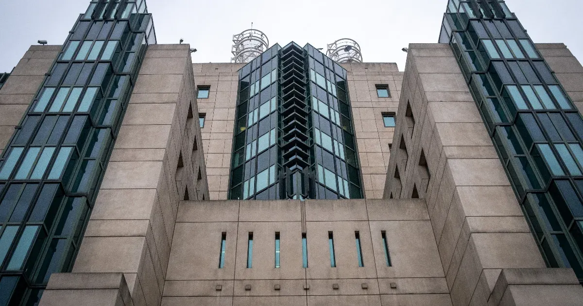 A brit MI6 ügynökeinek személyes adatai is kiszivárogtak