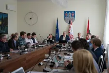 Nem látja szívesen a Szigeten fellépő Kneecapet az óbudai polgármester