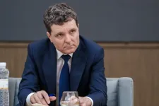 Nicușor Dan megtámadta a „hamis papokat” büntető törvényt is az alkotmánybíróságon
