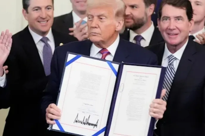 Trump aláírta az új amerikai kriptótörvényt