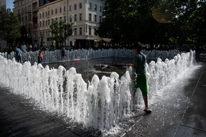 35 fokos maximumokat és nagyon erős UV-sugárzást hoz a vasárnap