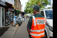 44 ezer doboz sört szállítottak egy Suzukiban a bizonylatok szerint, a NAV lefülelte az italkereskedőt