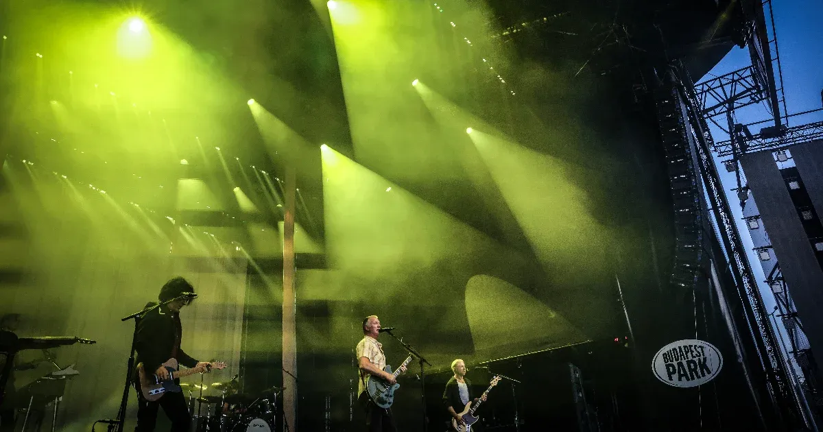 A Queens of the Stone Age: Rockzene a múlt árnyékában, avagy Josh Homme 30 évnyi újdonságkeresése