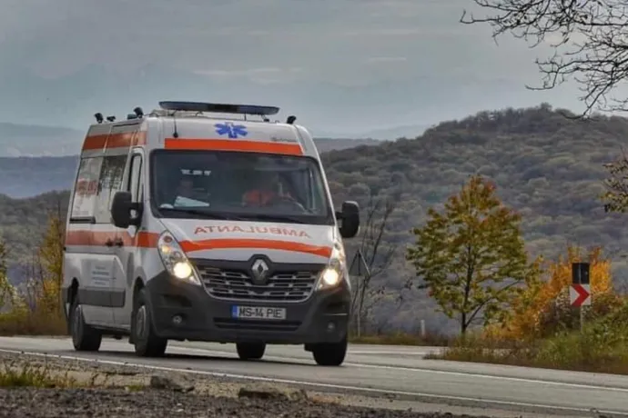 Mentőlopás és ittas vezetés miatt vették őrizetbe a giurgiui férfit, aki több megyén át menekült a rendőrök elől