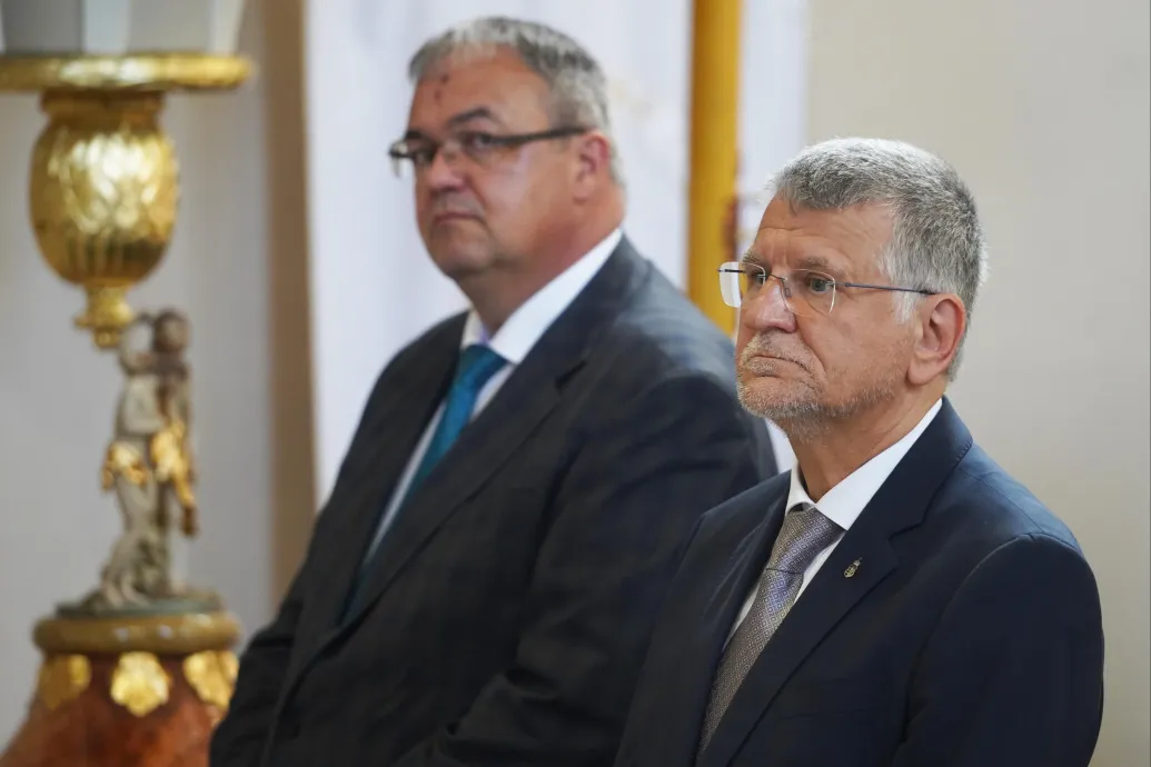 Eltűnt Kövér László bajsza