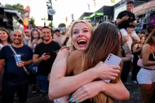 Este jönnek a felvételi ponthatárok, közel 130 ezer jelentkező izgulhat