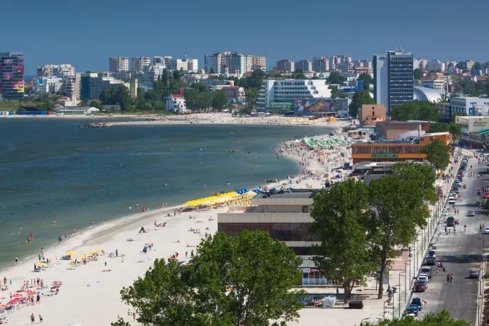 Megfelezték a közalkalmazottak vakációs jegyeinek értékét, ki is ürült a román tengerpart