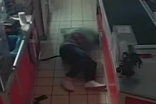 Elaludt a kasszánál a budai boltba betörő részeg