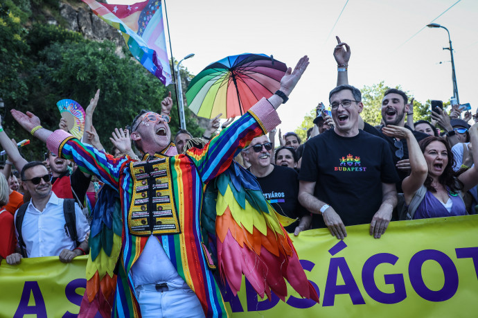 Gyanúsítottként hallgatják ki Karácsonyt a Pride miatt