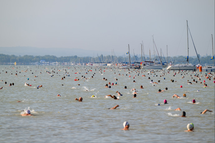 Elmarad a hétvégére tervezett Balaton-átúszás