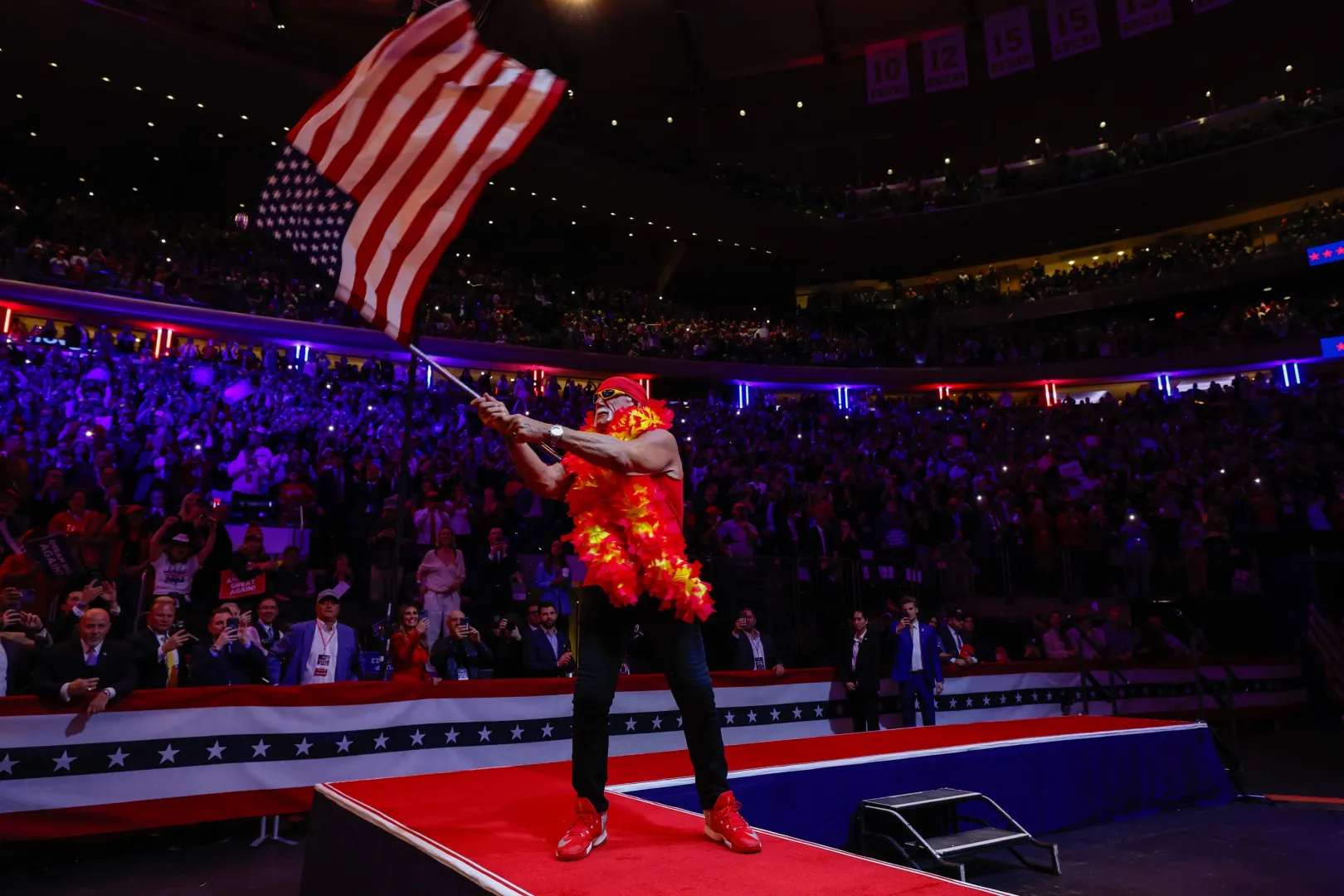 Hulk Hogan a színpadon Donald Trump New York-i kampányeseményén a Madison Square Gardenben 2024-ben – Fotó: Anna Moneymaker / Getty Images