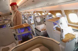 Egyre drágább és kibírhatatlanabb a turistaosztályon repülni, és ez nem véletlen