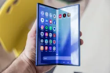 A hajtogatós telefon elérte a nirvánát, és életközépi válsága lett