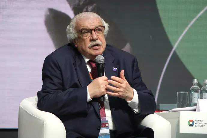 Kirúgták az orosz állami hírügynökség egyik vezetőjét, miután megjelent egy azeri rendezvényen