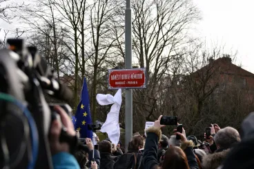 Sorra trollkodják az oroszokat az európai városok, több orosz nagykövetségnek már az Ukrán hősök útja a hivatalos címe