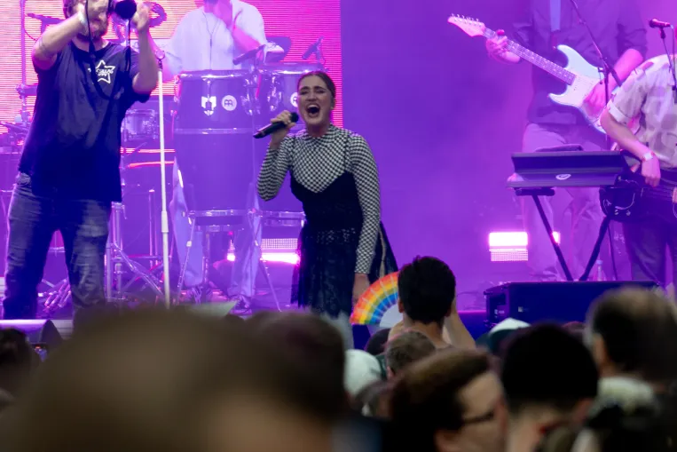 „Meleg a leves meg a szeretet, de a buzi az buzi” – tusványosi résztvevők a Pride-ról