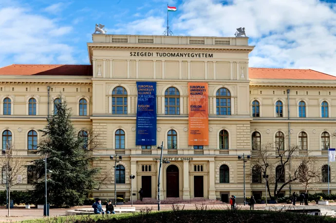 A Szegedi Tudományegyetem visszavonta a fogorvosi kar dékánjának abszolutóriumát
