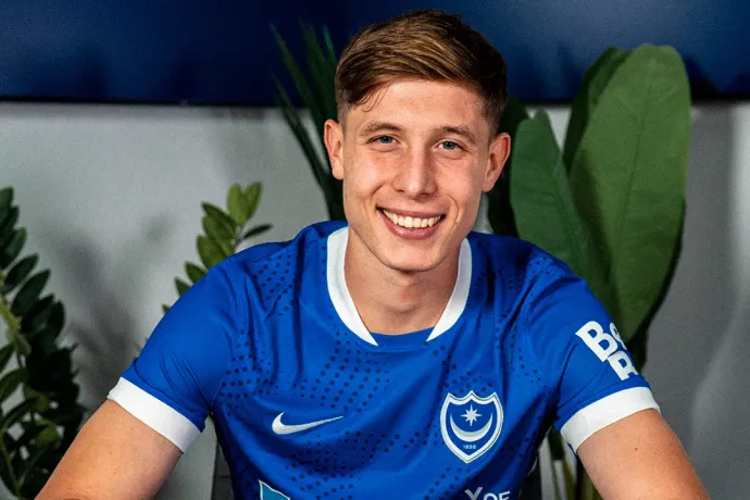 Az angol másodosztályba igazolt az MTK középpályása