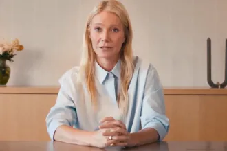 Gwyneth Paltrow lett annak a cégnek a szóvivője, aminek a vezérigazgatóját házasságtörésen kapták egy Coldplay-koncert csókkameráján